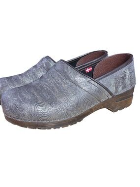 Sanita Professional Clogs – Women’s Sz 42 (US 11.5-12) Metallic Silver Swirl
